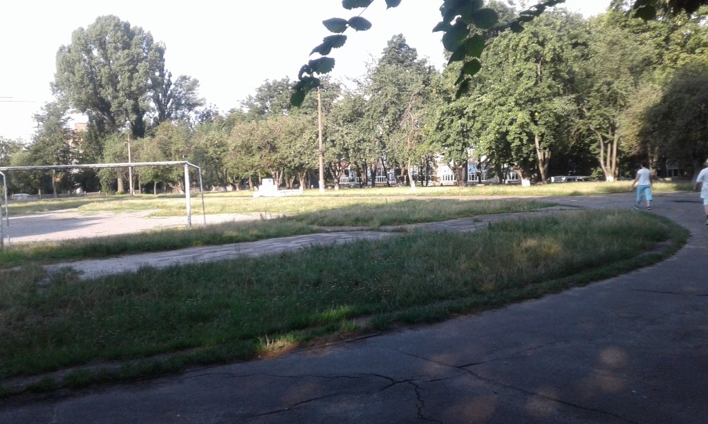 Стадіон, ранкові пробіжки